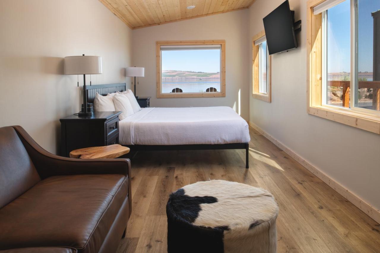 River Lodge And Cabins Boardman エクステリア 写真