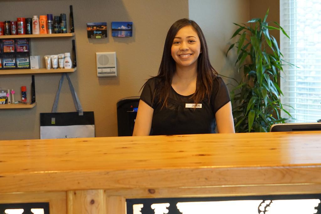 River Lodge And Cabins Boardman エクステリア 写真