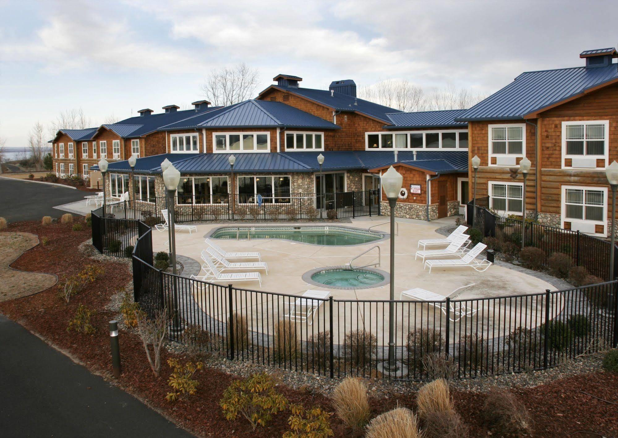 River Lodge And Cabins Boardman エクステリア 写真
